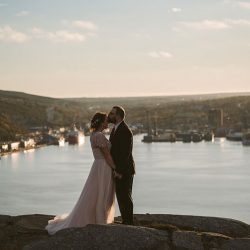 l m 679 X2 - A whimsical sitcom-themed wedding with a private vow reading A whimsical sitcom-themed wedding with a private vow reading
