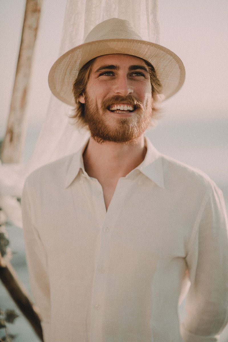 This seaside intimate Portgual wedding is a beacon of golden light