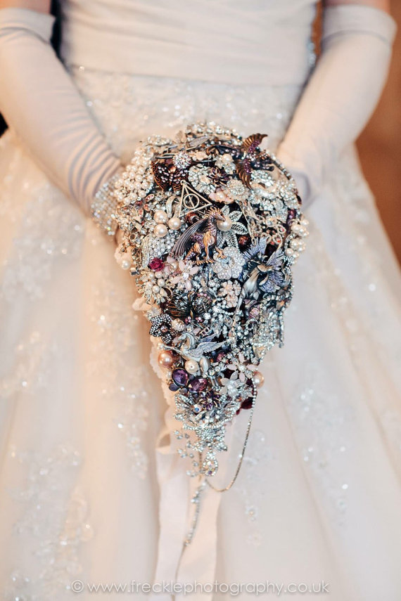 Paper, fabric, brooches, and dried flowers: alternative artificial wedding bouquets that will last forever