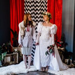 twin peaks 101 - This Twin Peaks wedding inspiration knows everyone and nothing is what it seems This Twin Peaks wedding shoot knows everyone and nothing is what it seems