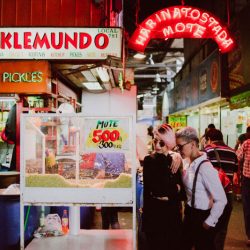 Fall in love with these women at their Santiago engagement shoot at La Vega Central Market
