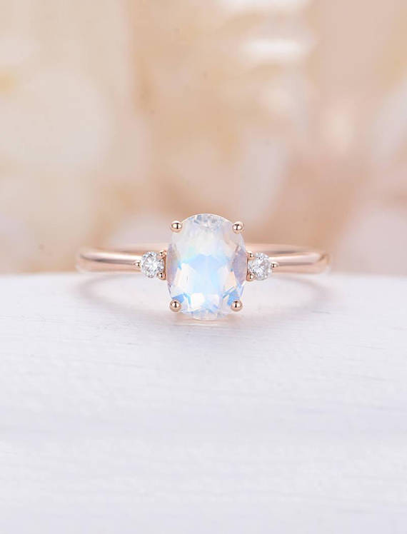 24 reasons why moonstone engagement rings might be your new obsession ...