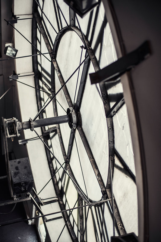 This Denver wedding inspiration channels sleek color, holiday vibes, and 420-friendly favors