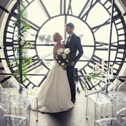This Colorado wedding inspiration channels sleek color, holiday vibes, and 420-friendly favors