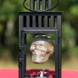 AKwedWEB 375 - A stunning black dress, tattoos, and skulls everywhere at this chic and dark wedding A stunning black dress, tattoos, and skulls everywhere at this chic and dark wedding