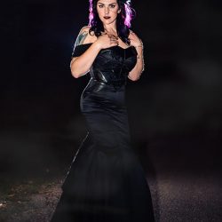 AKwedWEB 823 - A stunning black dress, tattoos, and skulls everywhere at this chic and dark wedding A stunning black dress, tattoos, and skulls everywhere at this goth wedding