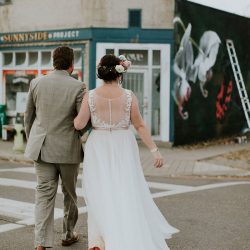 shannon andy retro macrame inspired glam wedding calgary 0108 - This wedding in Calgary channeled the 1970s and all its macrame glory This wedding in Calgary channeled the 1970s and all its macrame glory