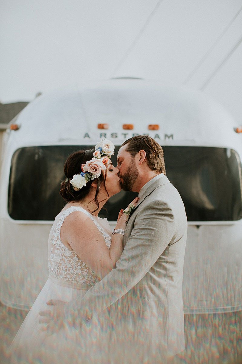 This wedding in Calgary channeled the 1970s and all its macrame glory