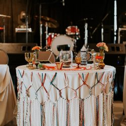 shannon andy retro macrame inspired glam wedding calgary 0185 - This wedding in Calgary channeled the 1970s and all its macrame glory This wedding in Calgary channeled the 1970s and all its macrame glory