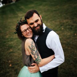 11.4.JadeTaylorp2 63 - This art museum wedding was a celebration of outsider art, craftiness, and veggie comfort food This art museum wedding was a celebration of outsider art, craftiness, and veggie comfort food