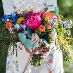 AdrianeWhitePhotography PopofPink35 low - This flowery and stylish bohemian wedding inspiration will make you long for embroidery and pops of pink This flowery and stylish bohemian wedding inspiration will make you long for embroidery and pops of pink