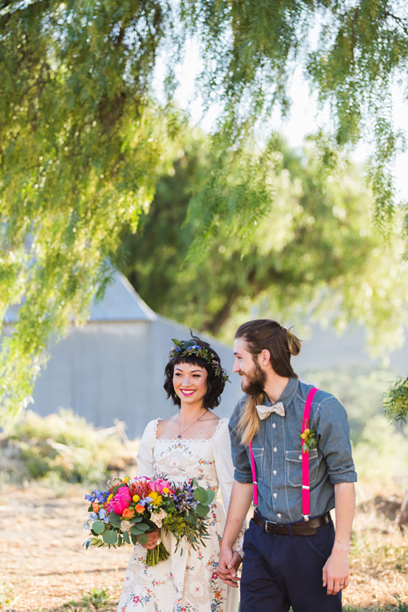 This flowery and stylish boho wedding inspiration will make you long for embroidery and pops of pink
