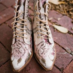 A rainy fall wedding with woodworking details