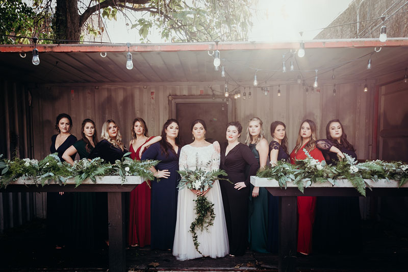 A stunningly moody Kentucky art gallery wedding with glowing details