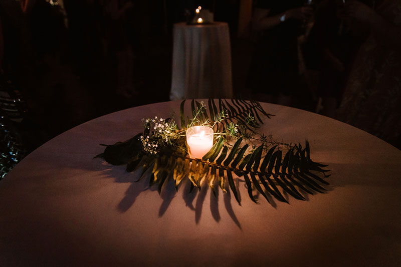 A stunningly moody Kentucky art gallery wedding with glowing details
