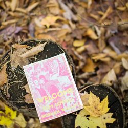 195 - A little bit retro, a little bit punk: this woodsy Maine wedding has it all A little bit retro, a little bit punk: this woodsy Maine wedding was all them