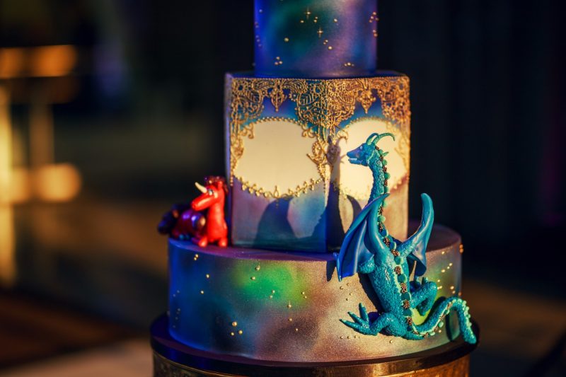 21.1 - Constellations, a dragon cake, and BEARS at this Chicago planetarium wedding Constellations, a dragon cake, and BEARS at this planetarium wedding in Chicago