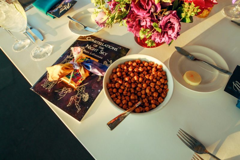 alex glenn 758 - Constellations, a dragon cake, and BEARS at this Chicago planetarium wedding Constellations, a dragon cake, and BEARS at this planetarium wedding in Chicago
