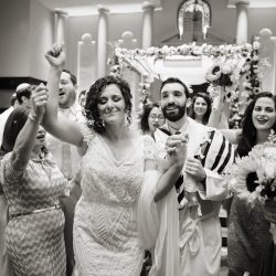 Fine Braun StudioAImages meravadam088 big - Board games, dance-offs, and inflatable unicorns: a traditional Jewish wedding with a twist Board games, dance-offs, and inflatable unicorns: a traditional Jewish wedding with a twist