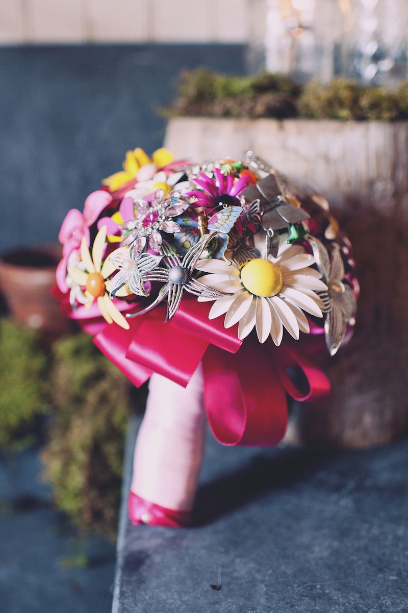 An intimate botanical wedding in Pennsylvania with splashes of DIYed color