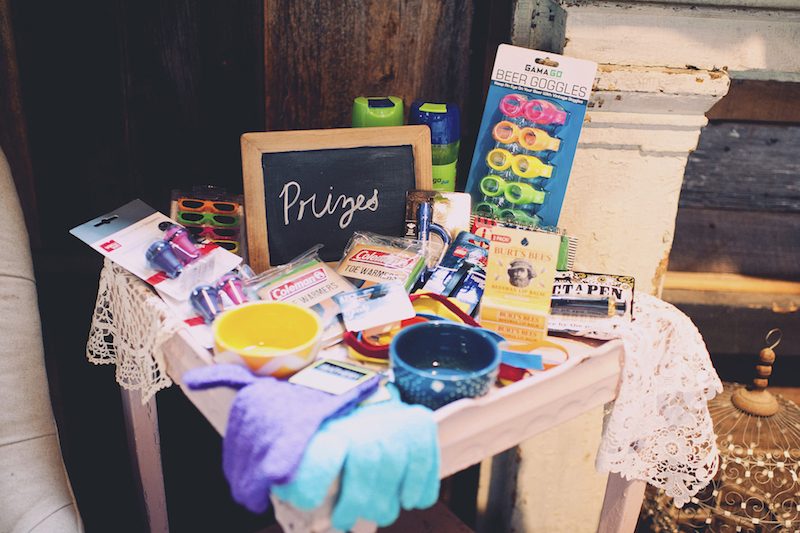 An intimate wedding in Pennsylvania with splashes of DIYed color