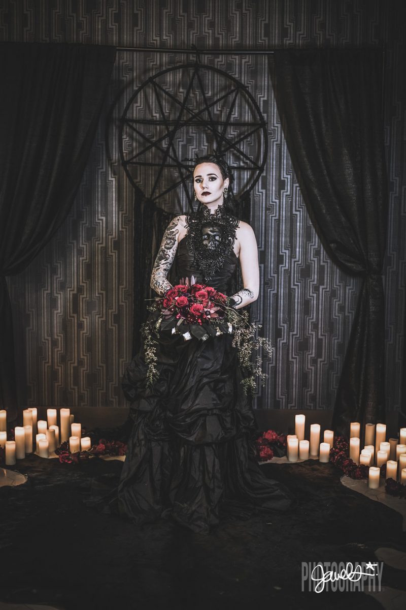 Goth gone LUXE with sparkle, faux fur, and rich reds at this goth wedding inspiration