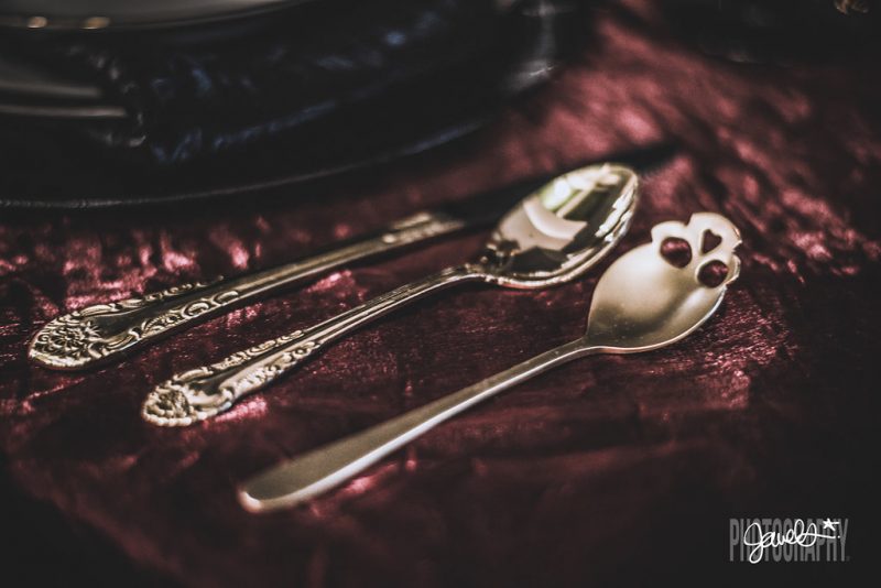 Goth gone LUXE with sparkle, faux fur, and rich reds at this goth wedding inspiration