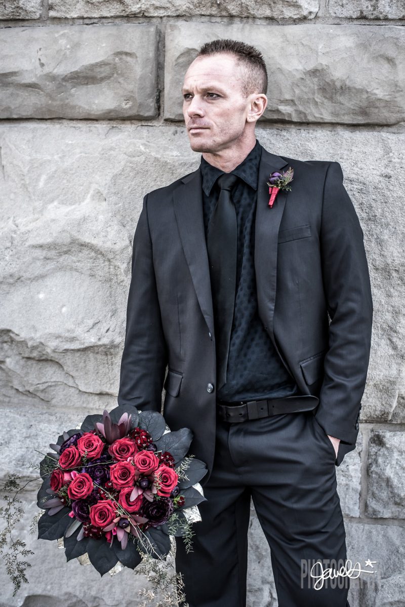 Goth gone LUXE with sparkle, faux fur, and rich reds at this goth wedding inspiration