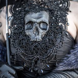 GothicWedding 138 - Goth gone LUXE with sparkle, faux fur, and rich reds at this goth wedding inspiration Goth gone LUXE with sparkle, faux fur, and rich reds at this goth wedding inspiration