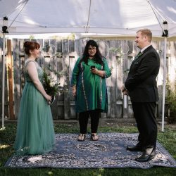 Jonas Seaman OffBeatBride 1038 - A backyard garden party wedding with yard games & cocktail recipe cards A backyard garden party wedding with yard games & cocktail recipe cards