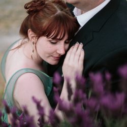Jonas Seaman OffBeatBride 1115 - A backyard garden party wedding with yard games & cocktail recipe cards A backyard garden party wedding with yard games & cocktail recipe cards