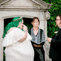 Milligan MacMillan StephanieHopkinsPhotography SHP1845 big - Two gamers tie the knot at a Zelda forest-themed wedding Zelda forest-themed wedding
