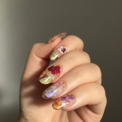il fullxfull.1474097381 mppm - I am ALL about this gold foil + dried flowers wedding nail art How about dried flowers + gold foil wedding nail art?!
