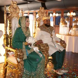 This pair got married in the same room at the groom's parents... 37 years later!
