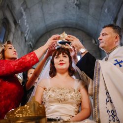 210407 51020dcd e1b9 43bf 974e 6baa91ff8324 - Traditional Romanian Orthodox meets LA party at this art deco wedding Traditional Romanian Orthodox meets LA party at this art deco wedding