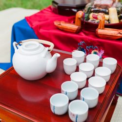 Disney O ASHTONKELLEYPHOTOGRAPHY MARRIED66 big - Happily ever campers: this summer camp wedding had a trail mix bar, camp mug favors, and Korean traditions Happily ever campers: this summer camp wedding had a trail mix bar, camp mug favors, and Korean traditions