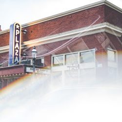Cosby Hood SarahBabcockStudio 0870870411Hood big - Old Hollywood glittery glam reigns at this retro theater wedding Old Hollywood glittery glam reigns at this retro theater wedding