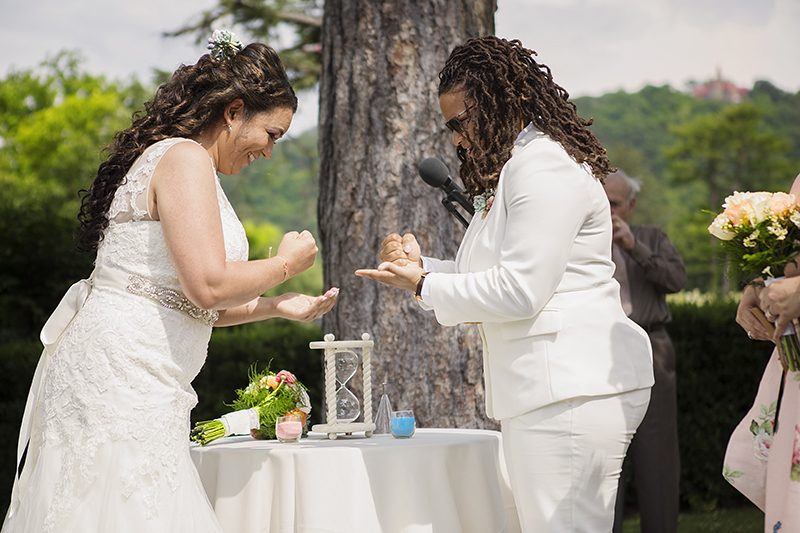 Bookworms and gamer girls marry in style in New York