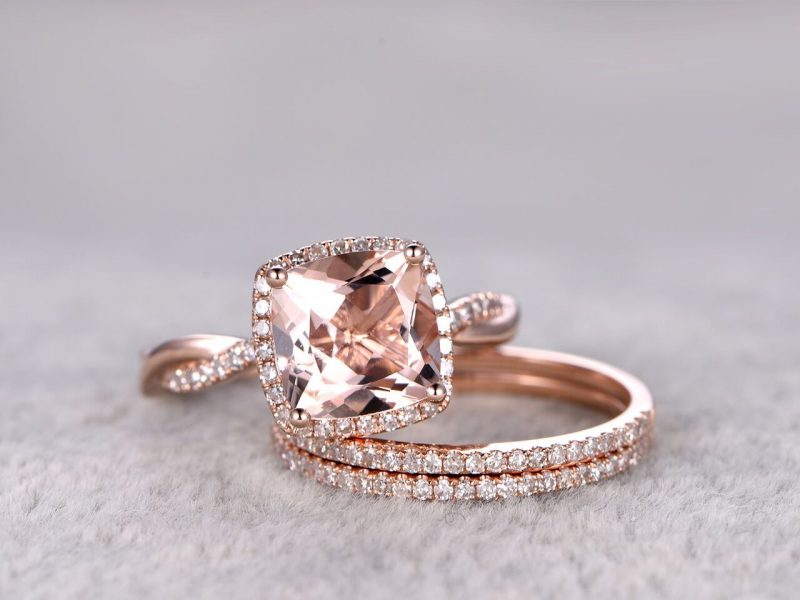 We are making serious eyes at these swank & colorful engagement rings ...