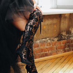 ChettaraTPhotography Halloween Wedding 3463 - Venus flytraps and forever love at this haunting inspiration wedding Venus flytraps and forever love at this haunting inspiration wedding
