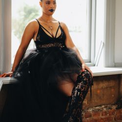 ChettaraTPhotography Halloween Wedding 3468 - Venus flytraps and forever love at this haunting inspiration wedding Venus flytraps and forever love at this haunting inspiration wedding