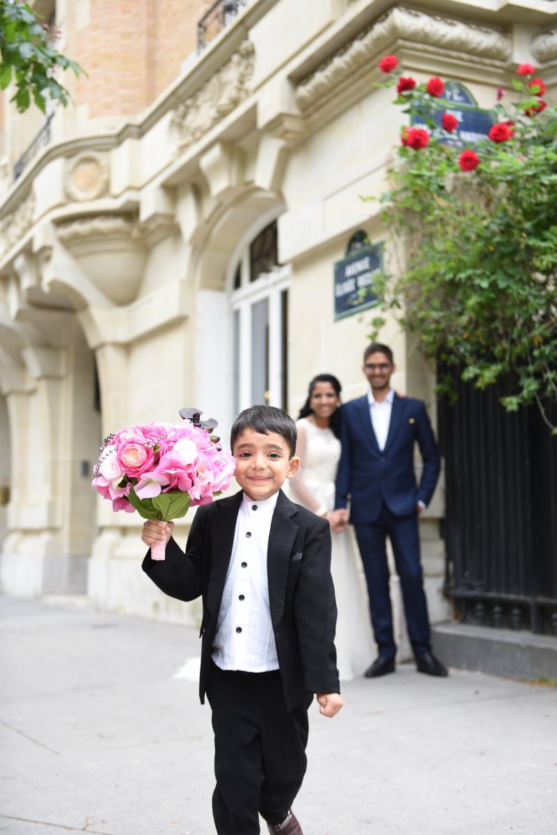 Hearts are full after seeing the family candy jar ceremony at this Paris vow renewal