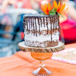 Grab a microbrew for this casual fall brewery wedding