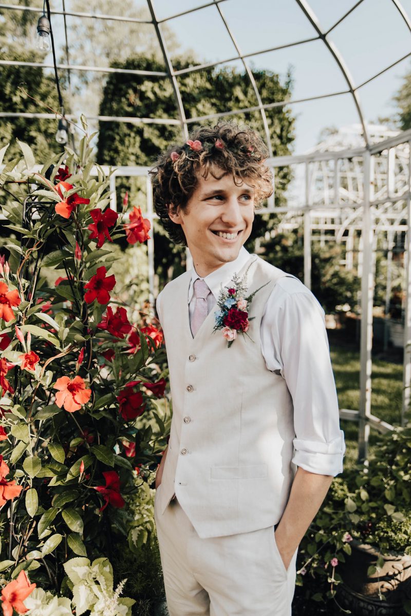 A Midsummer night's dream meets Alice in Wonderland fantasy wedding