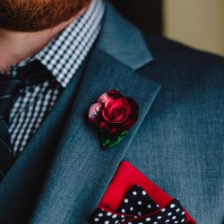 It's guitars & malt shop love at this retro diner-themed wedding