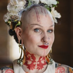 1R8A8509 - This creative & edgy wedding combined ultra glam with street art and ring tattoos This edgy Chicago wedding combined ultra glam with street art and ring tattoos