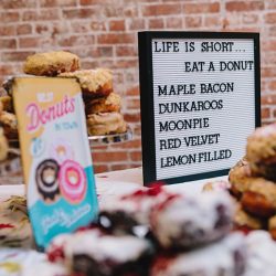 It's guitars & malt shop love at this retro diner-themed wedding