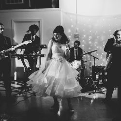 It's guitars & malt shop love at this retro diner-themed wedding