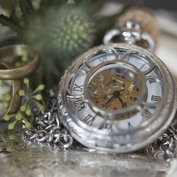 Industrial chic vibes at this vintage-inspired two-groom wedding inspiration