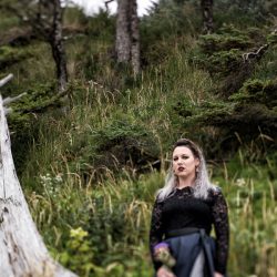 This viking elopement inspiration is all about untamed beauty on the coast